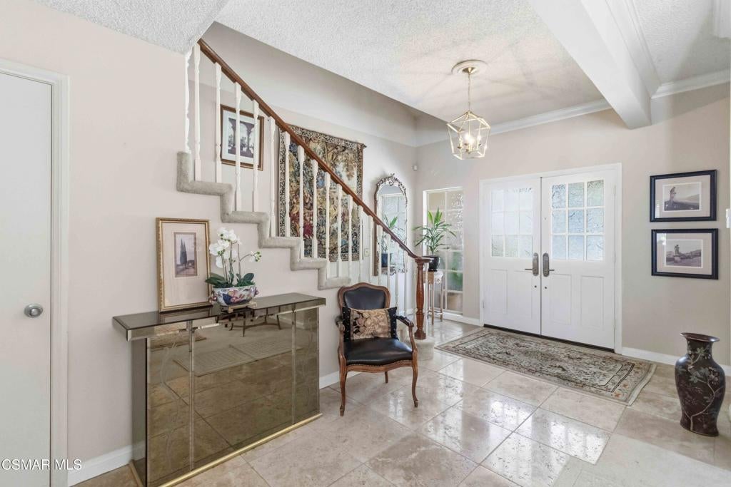 2938 Winding Lane