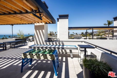 Tiny photo for 214 S Kalorama Street, Ventura, CA 93001 (MLS # 26994971)