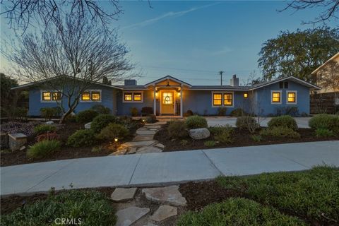Photo of 1582 Franklin Avenue, Redlands, CA 92373 (MLS # IG26042430)