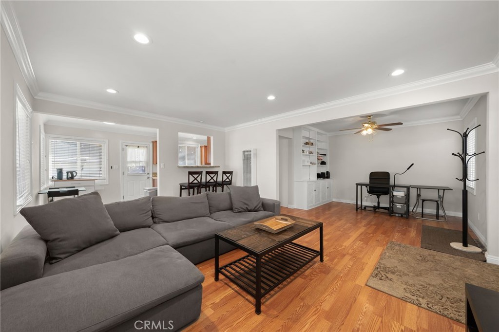 2580 Westminster Avenue