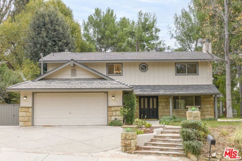 Photo of 26038 Trana Circle, Calabasas, CA 91302 (MLS # 26985295)