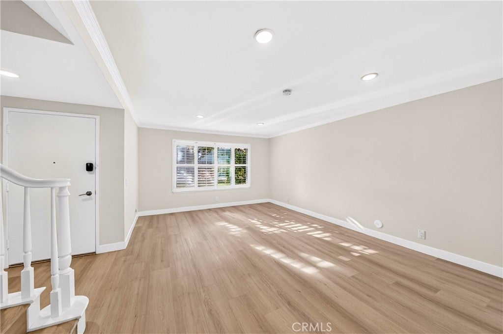 4657 Larwin