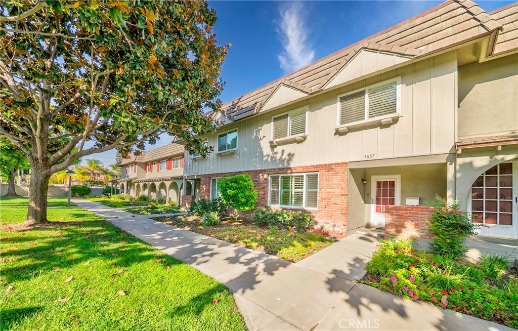 4657 Larwin