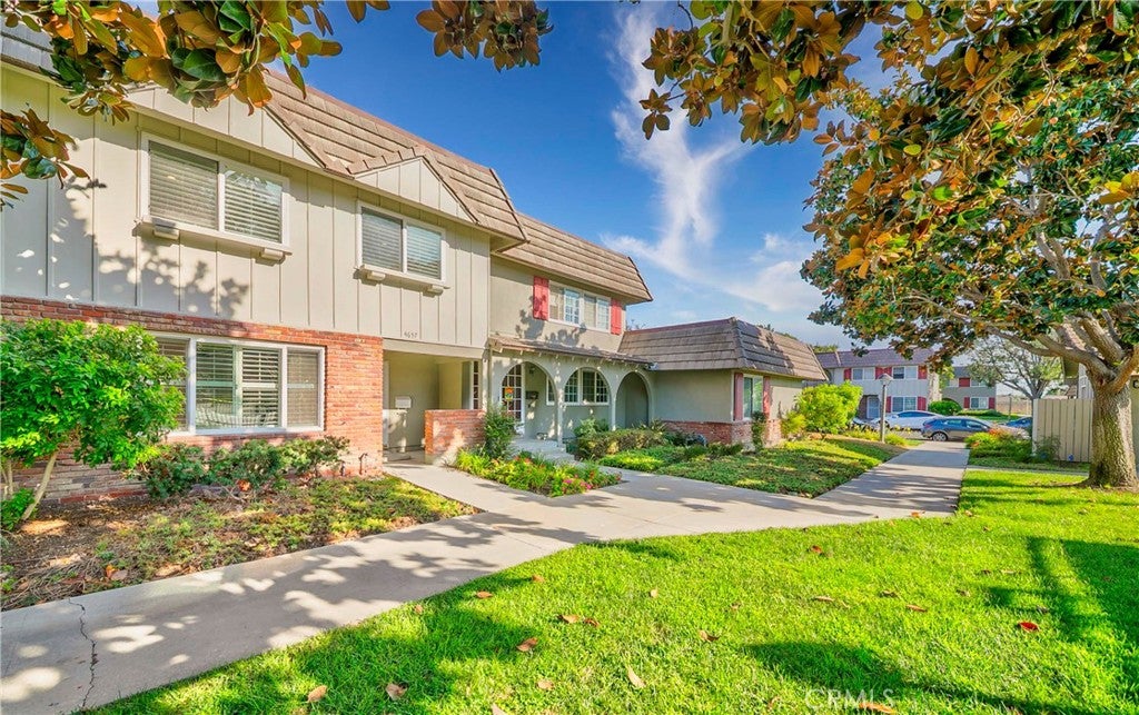 4657 Larwin