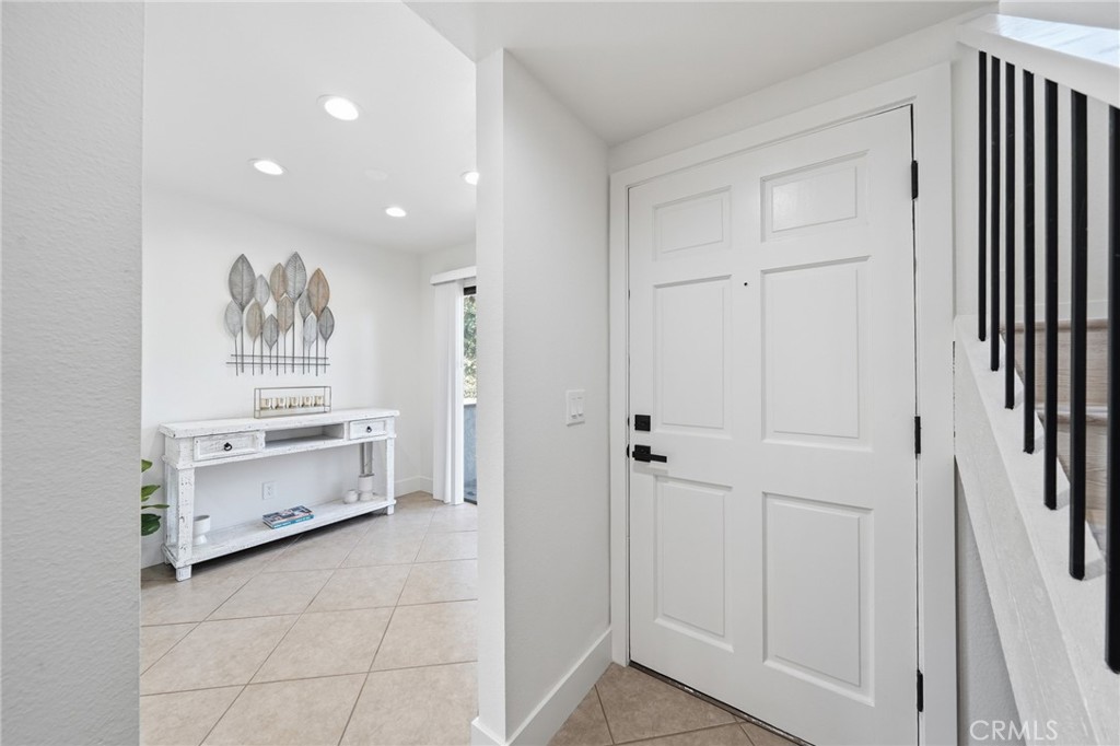 1491 W Lambert