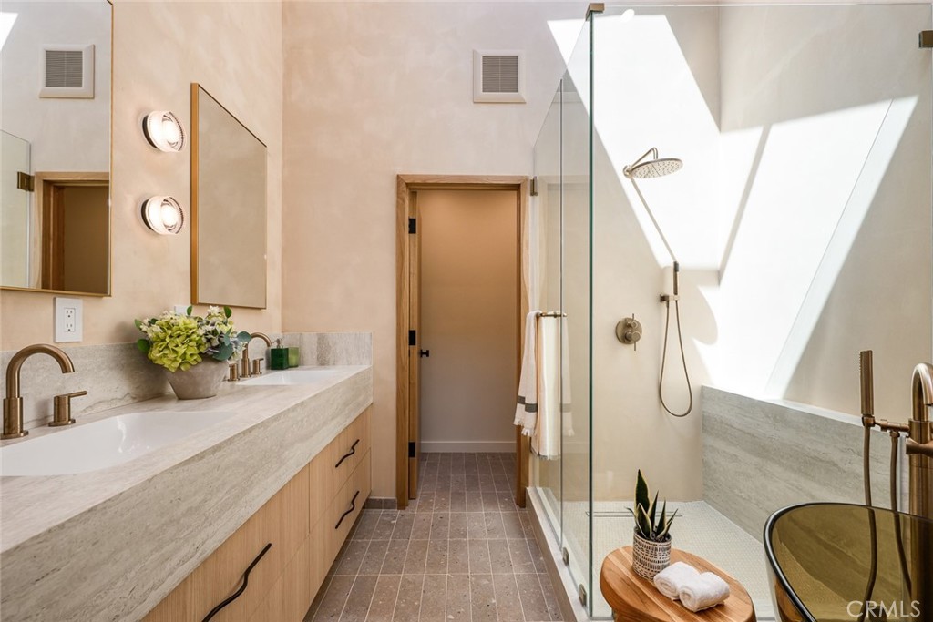 5 Maritime, Corona Del Mar CA 92625 - Photo 20