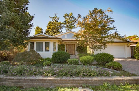 Photo of 908 Glennan Drive, Redwood City, CA 94061 (MLS # ML82061437)