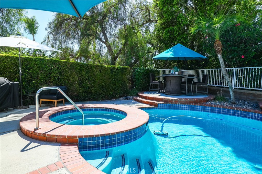 21861 Caminito Drive