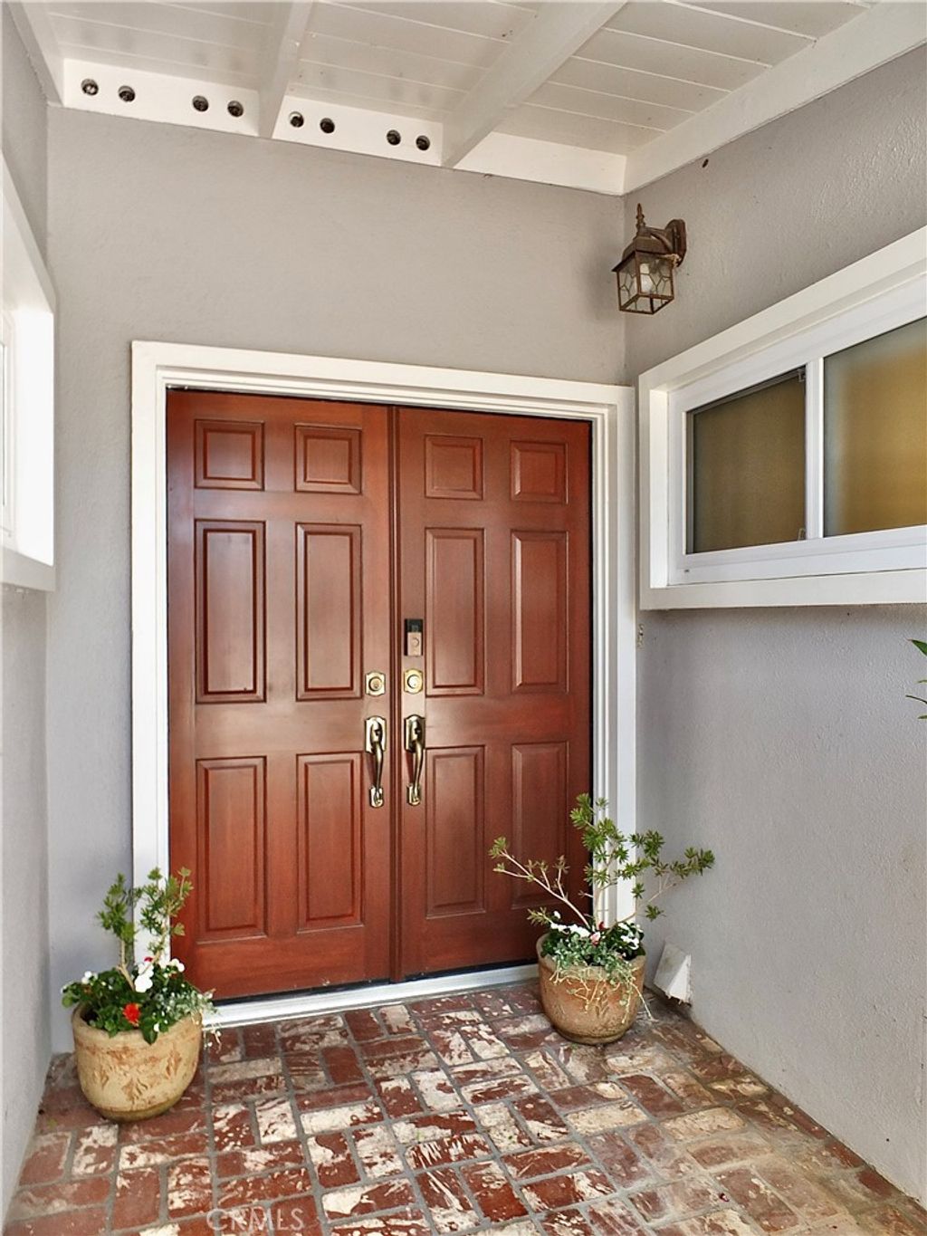 Photo of 401 Daroca Ave, Long Beach, CA 90803 (MLS # PW26048046)