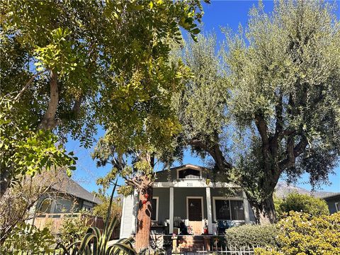 Photo of 211 E Walnut Ave #1, Monrovia, CA 91016 (MLS # WS26041345)