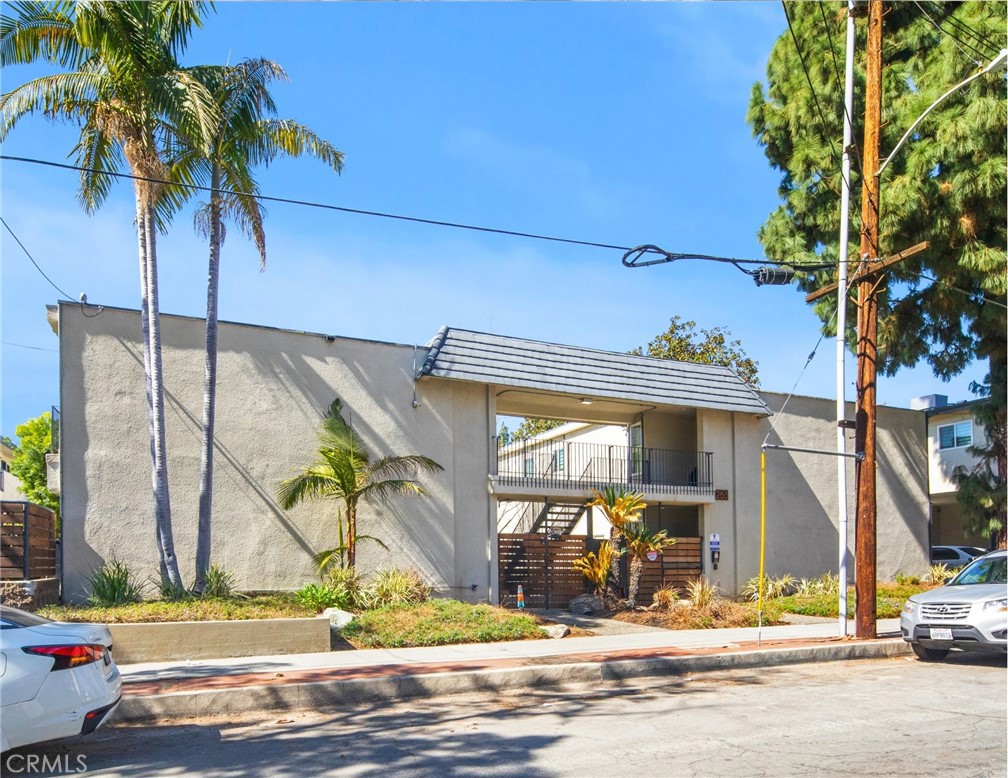 Properties 3 265 N Oakland Avenue