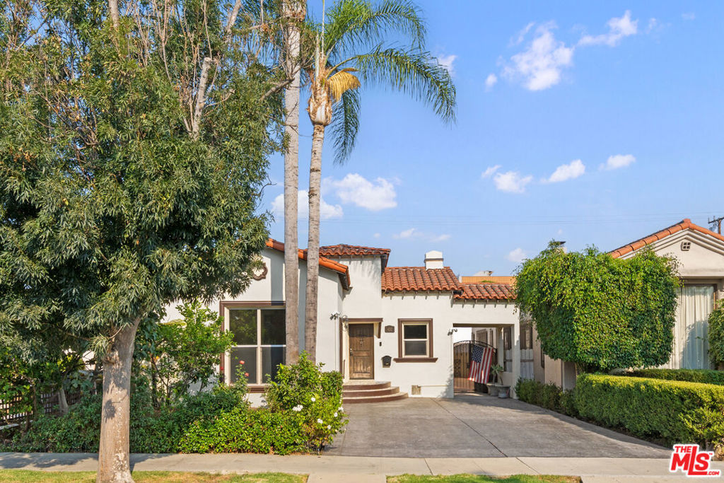 422 S Clark Drive