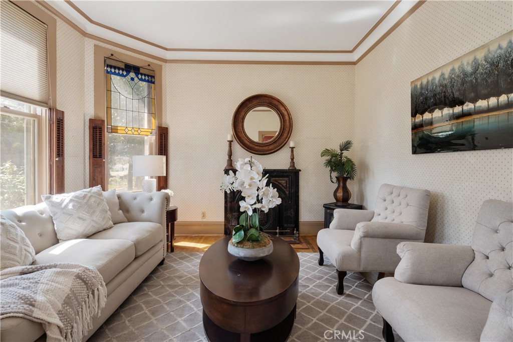 211 E Virginia Avenue