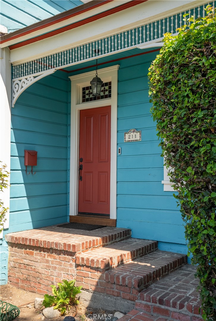 211 E Virginia Avenue