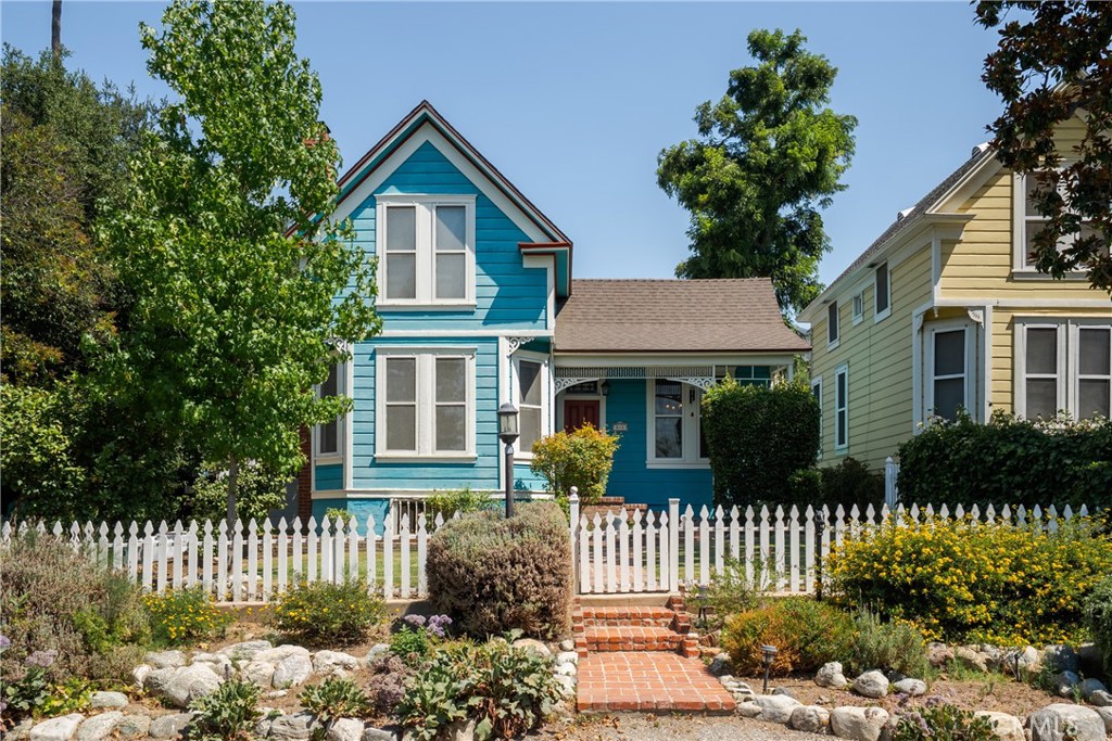 211 E Virginia Avenue