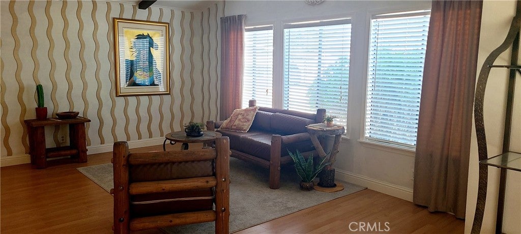 519 W Taylor 365