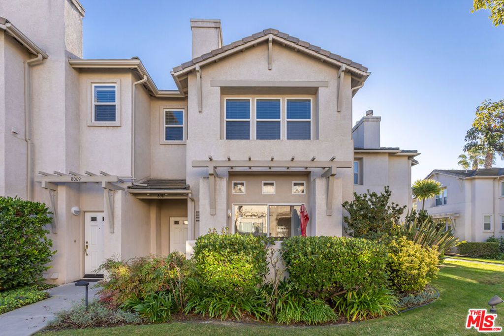 Photo of 8011 Hannum Avenue, Culver City, CA 90230 (MLS # 26671749)