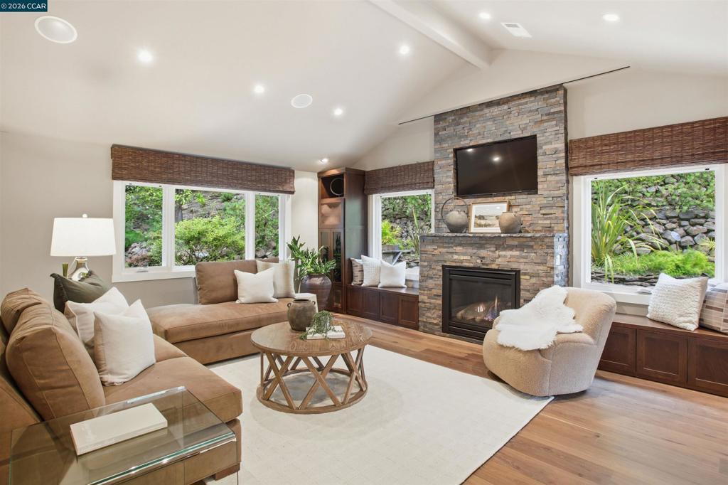181 Alegra Ln