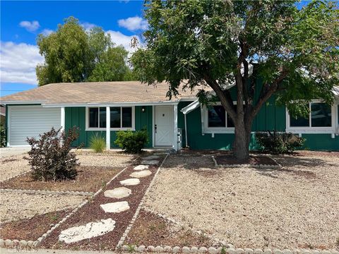 Photo of 26790 Oakmont DR, Menifee, CA 92586 (MLS # DW26116377)
