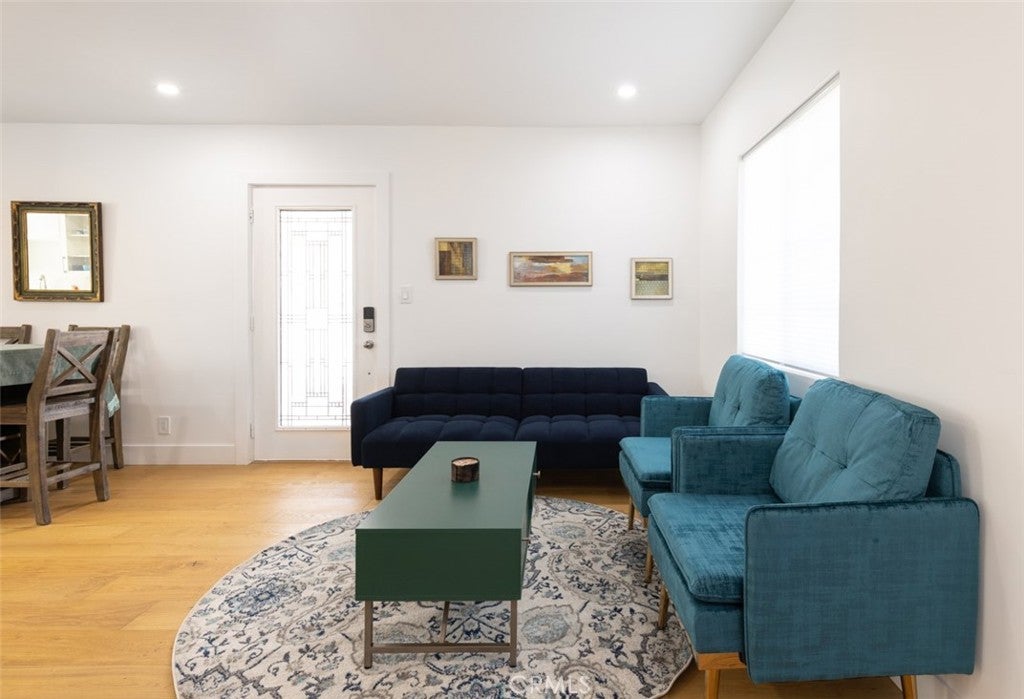 6036 Lindley
