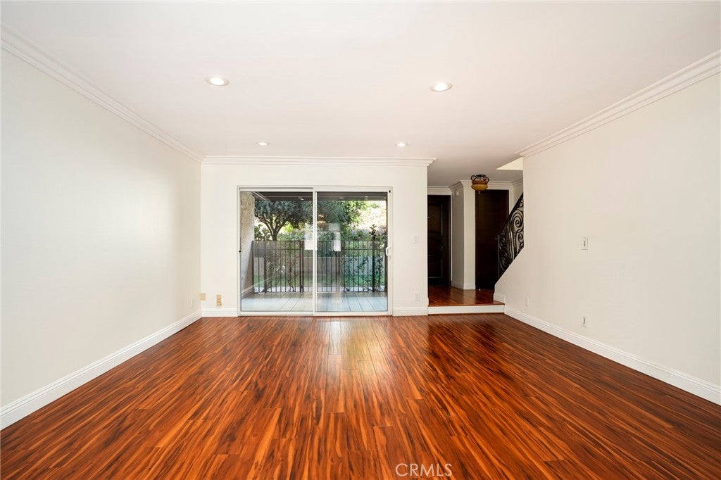 8016 Via Verona, Burbank CA 91504