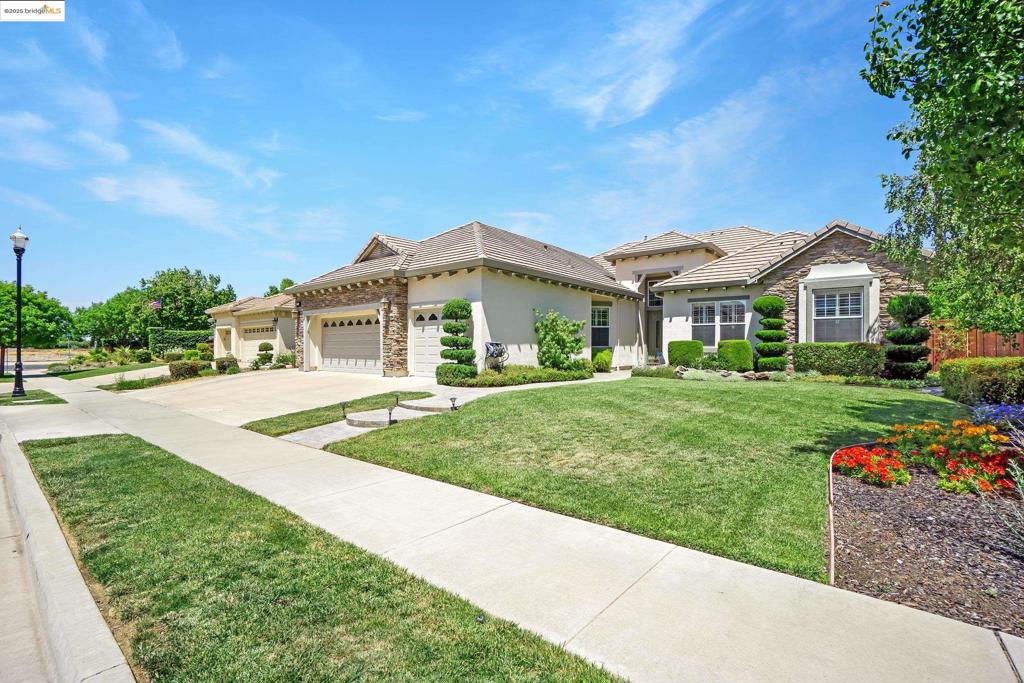 1117 Teal Ct