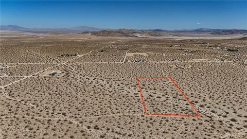 Photo of 775 Manzanita Road, Johnson Valley, CA 92285 (MLS # HD26070397)