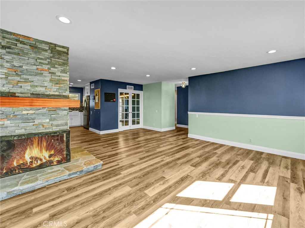 351 Glenoaks