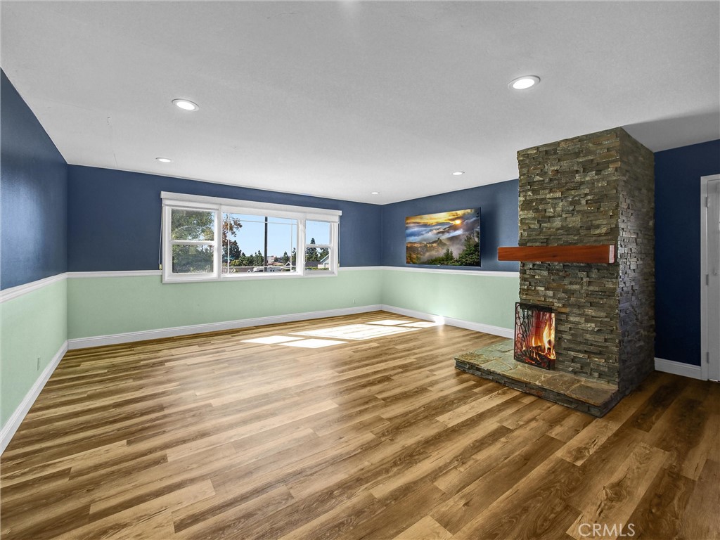 351 Glenoaks