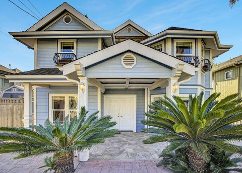 2635 E 10Th St Oakland CA 94601