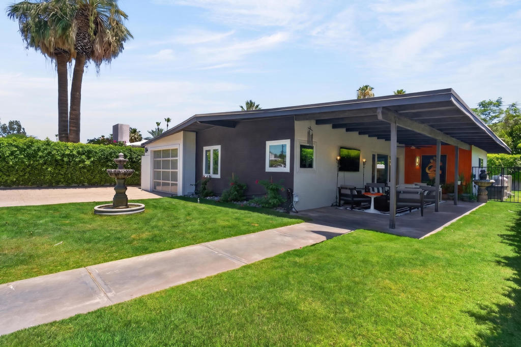 684 N Paseo De Anza