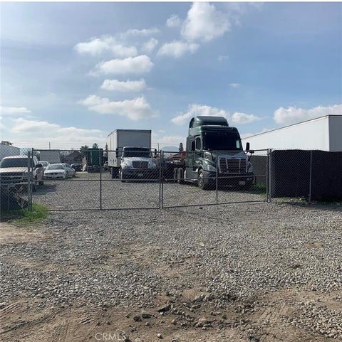 Photo of 0 Holden, San Bernardino, CA 92408 (MLS # IG26100045)