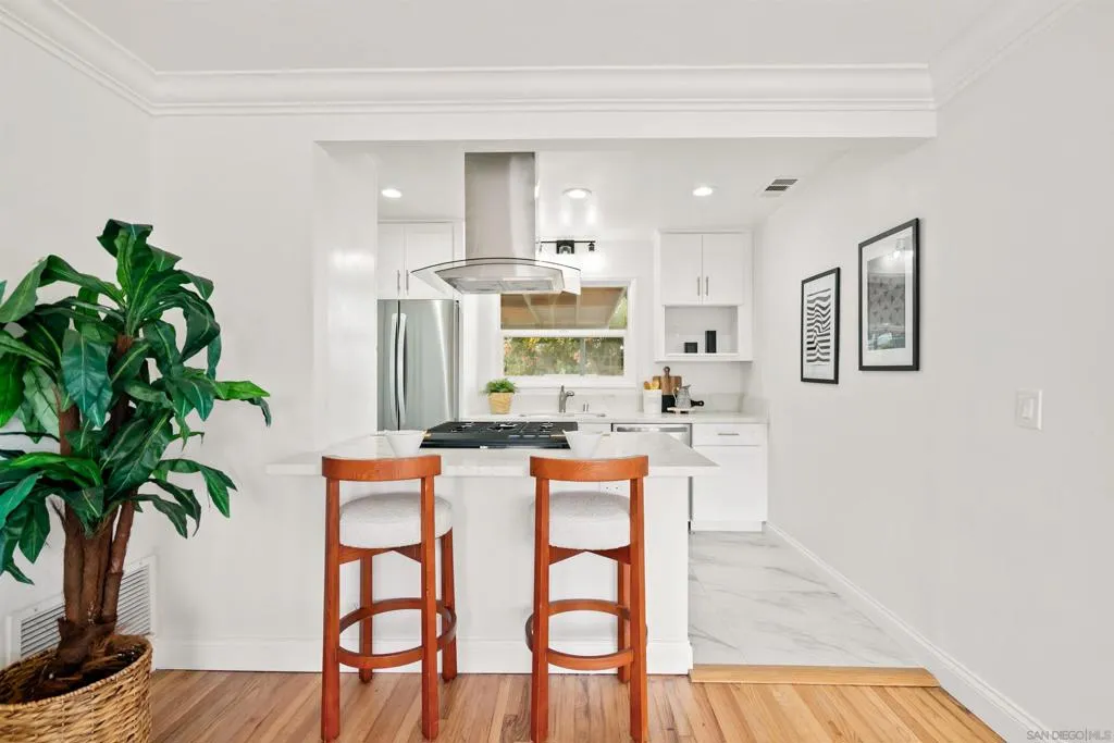 Escondido, California 92025, United States, 2 Bedrooms Bedrooms, ,2 BathroomsBathrooms,Residential,Active,232416