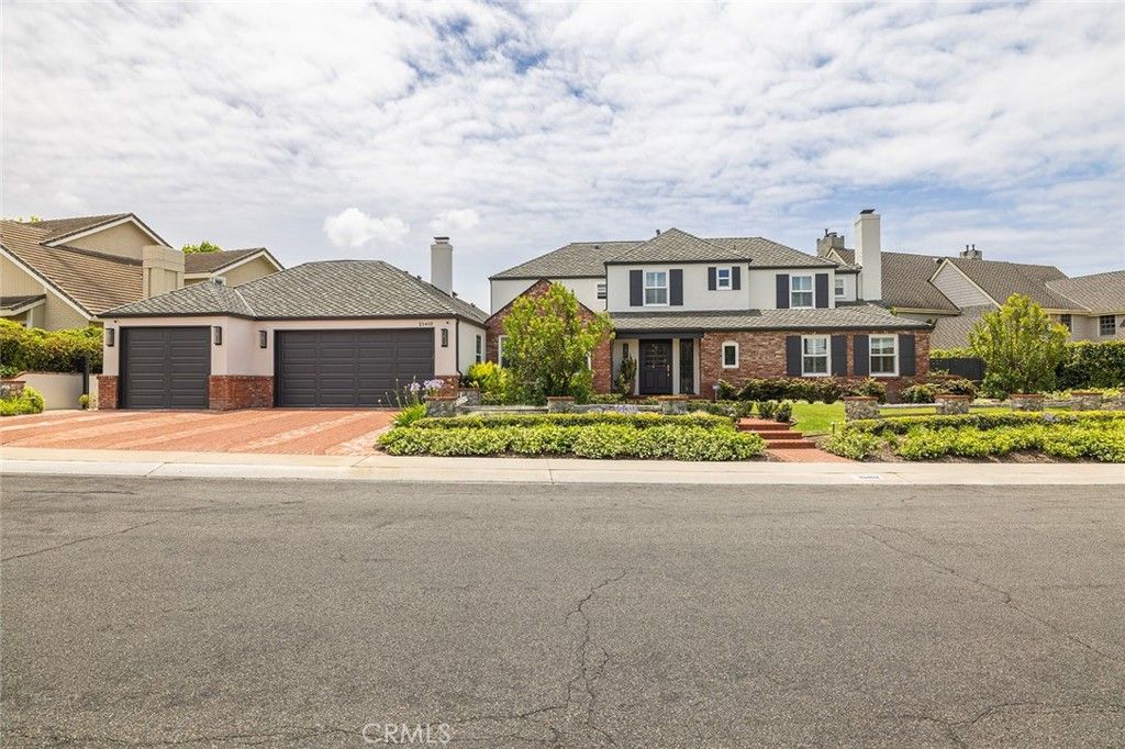 Photo of 25402 Gallup Circle, Laguna Hills, CA 92653 (MLS # OC26096549)