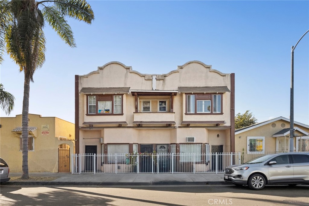 AUCTION SALE – INVESTOR OPPORTUNITY | 3877 Denker Ave, Los Angeles, CA 90062
Starting Bid: $800,000 | Blind Auction | Auction Deadline: August 30th
Calling all investors, developers, and visionaries! This is your chance to secure a prime property in the heart of Los Angeles. Welcome to 3877 Denker Ave, a rare opportunity being sold through blind auction — where only the strongest offer wins.
Situated just minutes from USC, DTLA, and major transit corridors, this property offers endless potential for redevelopment, value-add, or long-term hold in a fast-appreciating neighborhood. Zoned LAR2 with alley access, the lot provides multiple build-out options (buyer to verify with city).
Auction Details:
• Starting Bid: $800,000
• Auction Type: Blind Auction — submit your highest and best offer
• Deadline: All offers must be submitted by August 30th, 2025
• No preemptive offers considered; all bids will be reviewed after the auction deadline.
This is not a distressed sale — it’s a golden opportunity. Show us your best. No low-ball offers, no second chances. Highest bidder wins.
?? Contact listing agent for full auction terms and instructions on how to submit your offer. Showings by appointment only.