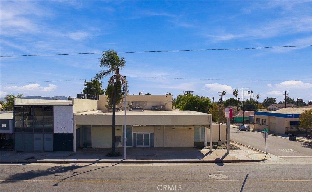 245 E Highland