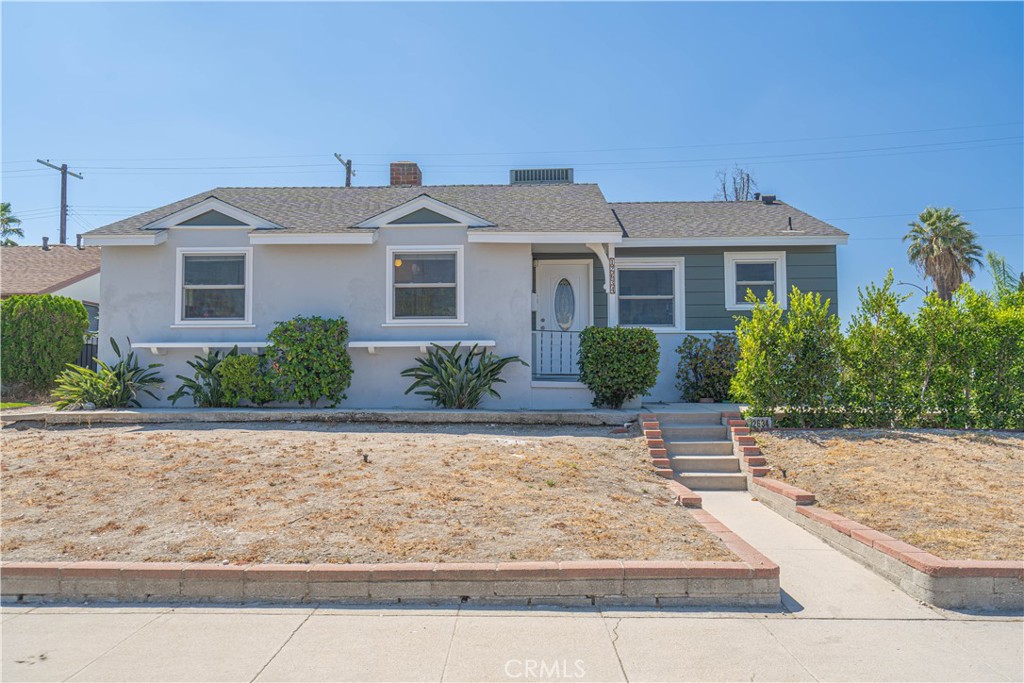 Charming POOL HOME on a corner-lot in North Hollywood featuring 3 bedrooms, 2 remodeled bathrooms, and a private backyard with pool and patio. Set on a raised foundation, this home offers a functional layout with abundant natural light, hardwood flooring throughout the main living areas and bedrooms, and a cozy wood-burning fireplace in the living room. The updated kitchen features modern finishes and flows seamlessly to the dining and family room with direct access to the backyard.
Recent upgrades include double-pane windows and doors, central air and heat, PEX plumbing, complete roof replacement, two fully remodeled bathrooms with dual waterfall showers, and fresh interior/exterior paint. Additional features include a detached 2-car garage, lighted ceiling fans, and RV parking.
Located on a quiet cul-de-sac, this home offers convenient access to schools, shopping, dining, parks, and the 5, 101, and 170 freeways. Just minutes from the NoHo Arts District, Studio City, Universal Studios, and Burbank Airport.