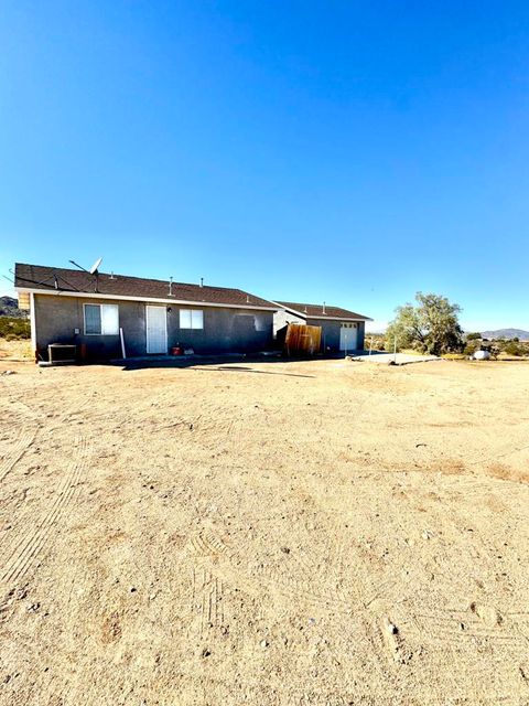 Photo of 1863 Cypress Lane, Landers, CA 92285 (MLS # 219136968DA)
