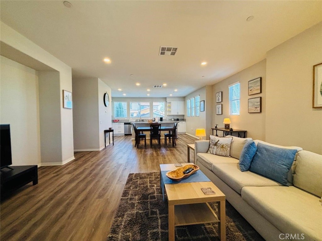 120 S Pacific  Ave 34