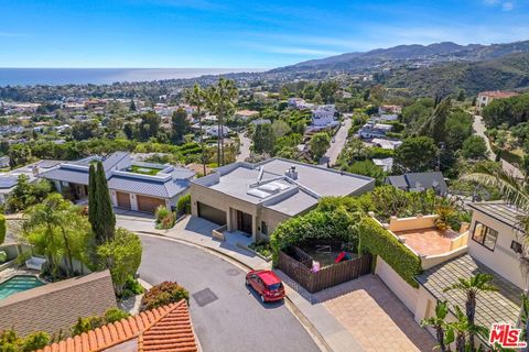 1361 berea place pacific palisades ca 90272