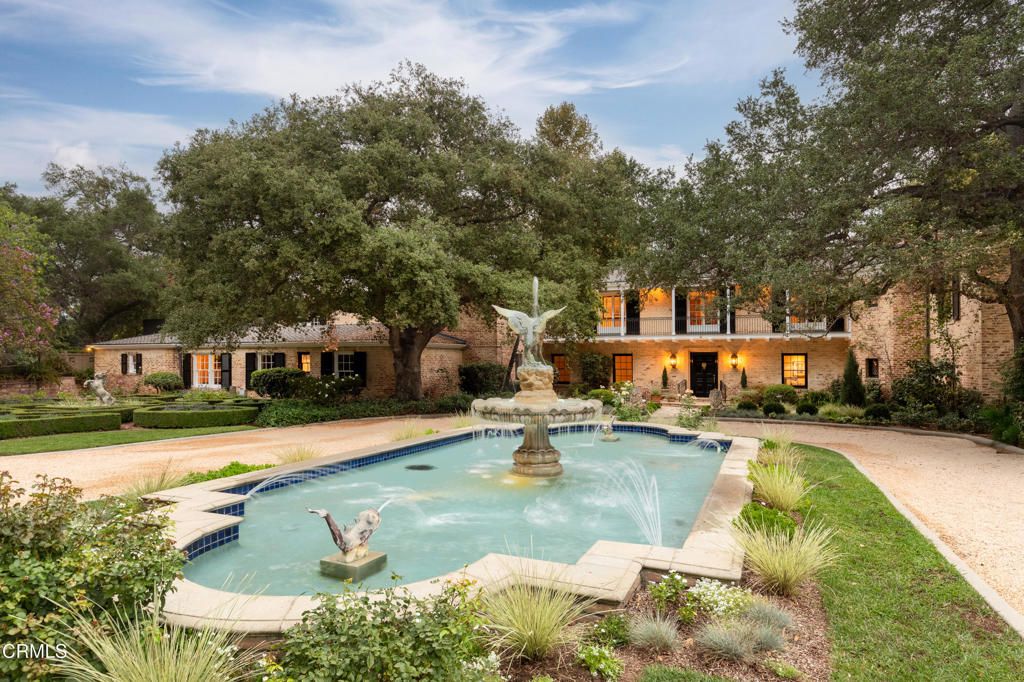 Photo of 1220 Hillcrest Avenue, Pasadena, CA 91106 (MLS # P1-25822)