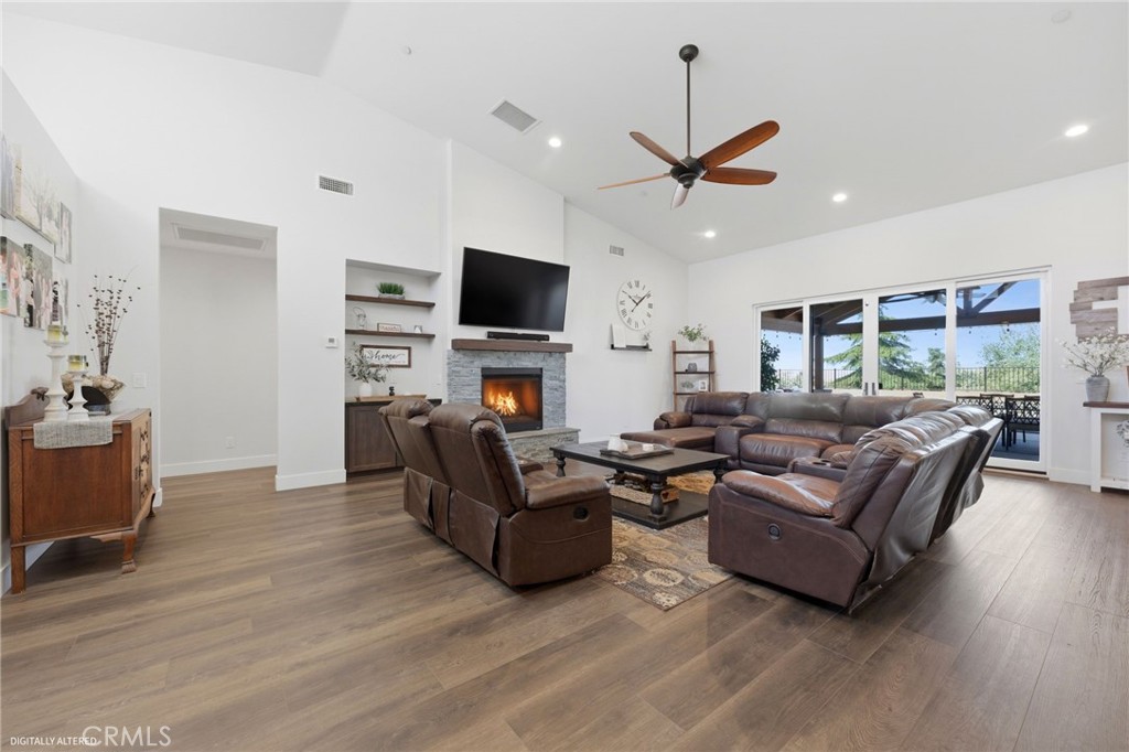 Yucaipa, California, 92399, United States, 3 Bedrooms Bedrooms, ,3 BathroomsBathrooms,Residential,Active,2042758