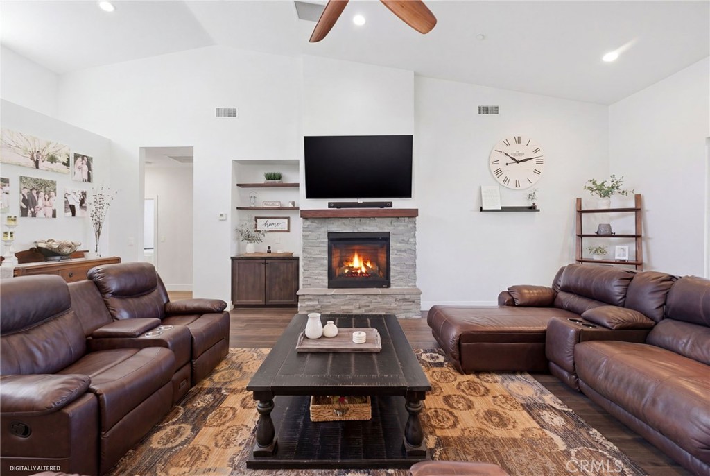 Yucaipa, California, 92399, United States, 3 Bedrooms Bedrooms, ,3 BathroomsBathrooms,Residential,Active,2042758