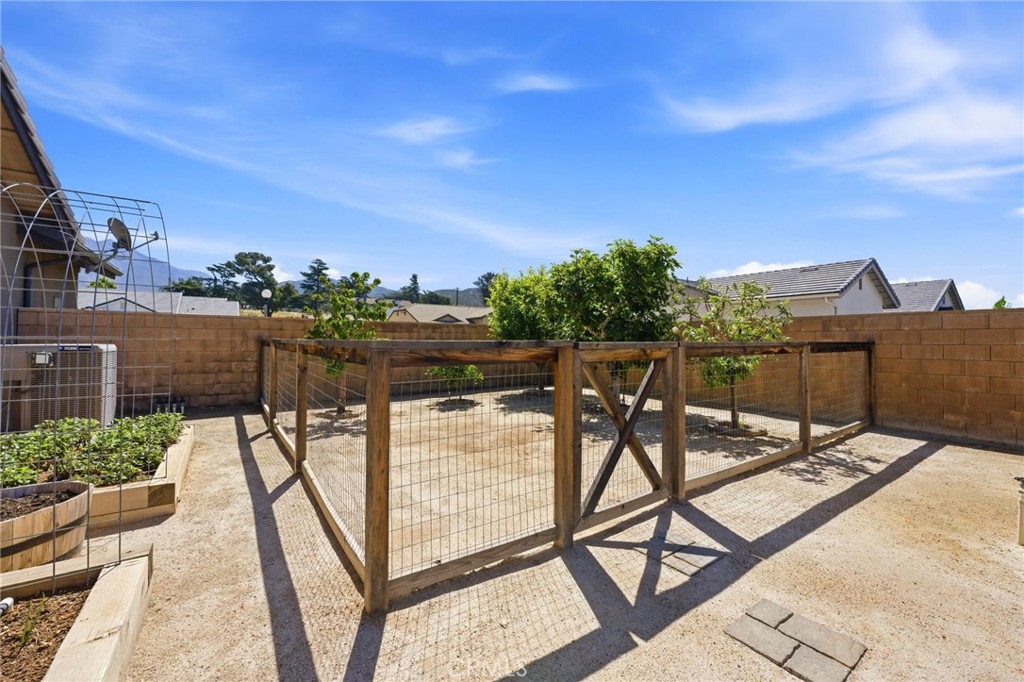 Yucaipa, California, 92399, United States, 3 Bedrooms Bedrooms, ,3 BathroomsBathrooms,Residential,Active,2042758
