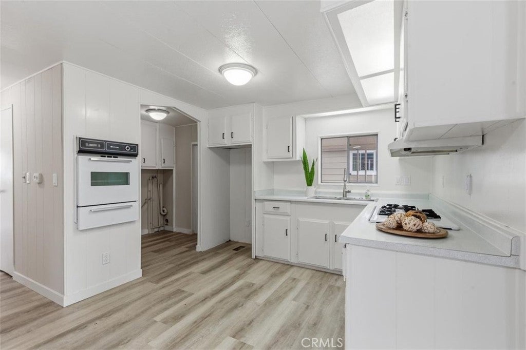 15621 Beach Blvd 103