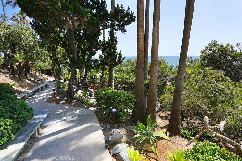Laguna Beach, California 92651, United States, 2 Bedrooms Bedrooms, ,2 BathroomsBathrooms,Residential,Active,188193