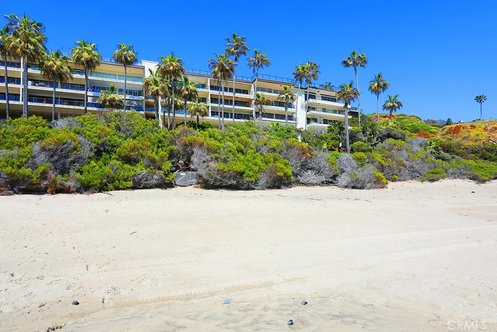 Laguna Beach, California 92651, United States, 2 Bedrooms Bedrooms, ,2 BathroomsBathrooms,Residential,Active,188193