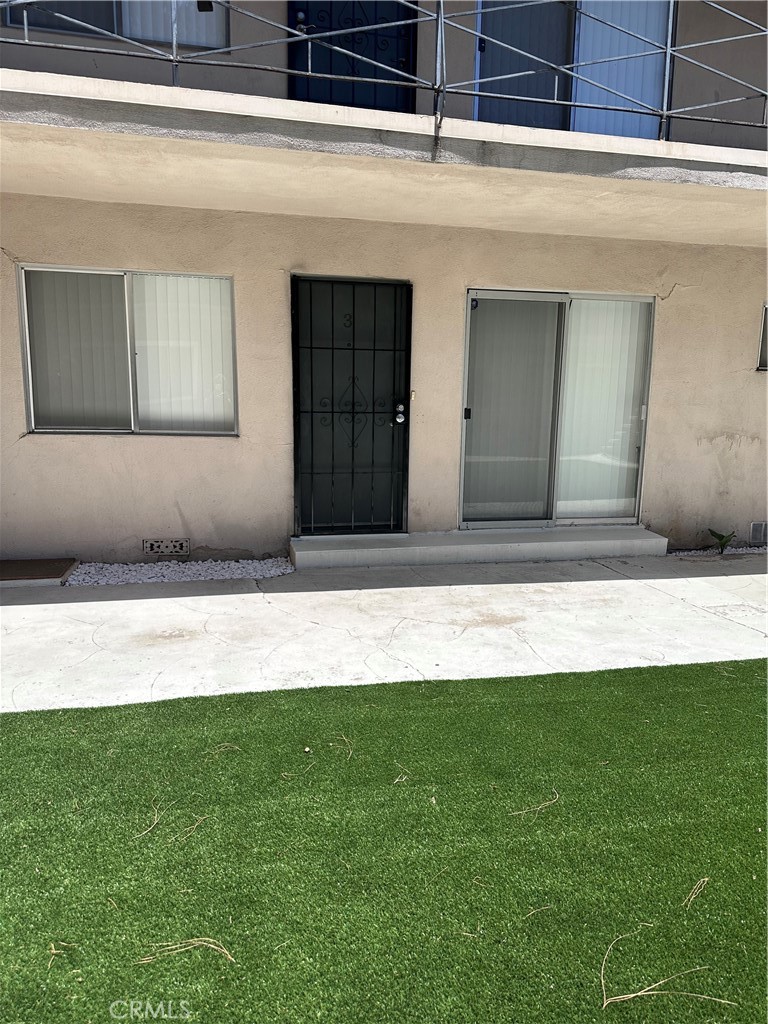 2-bedroom, 1-bath unit.Closely located to Up Town Whittier with easy access to freeways. A perfect blend of comfort