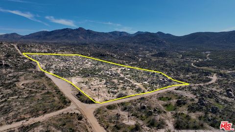 Photo of 51919 TULE PEAK Road, Aguanga, CA 92536 (MLS # 26650203)