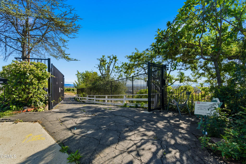 1300 Chautauqua Boulevard